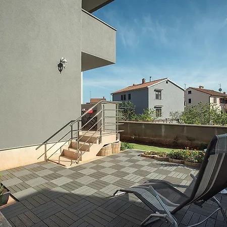 Elviana Apartment
