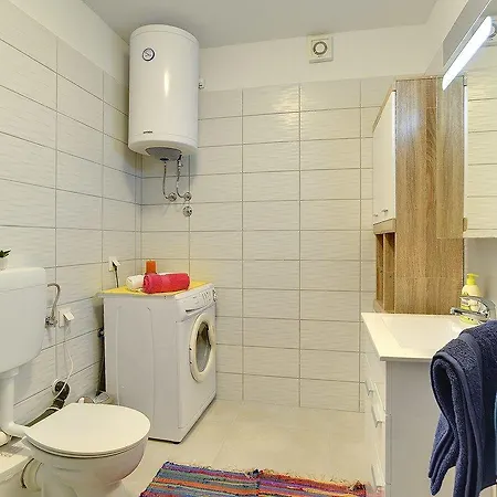 Elviana Apartment