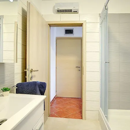 Apartment Elviana *