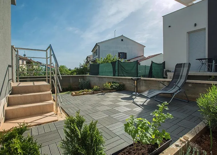 Elviana Apartment *