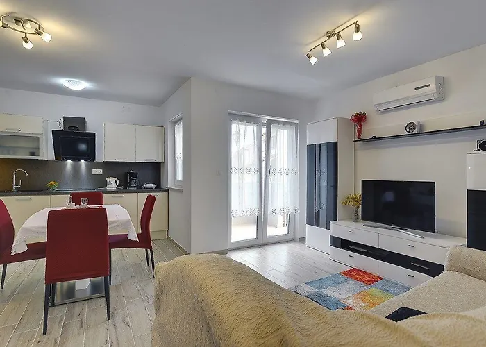 Apartment Elviana Pula