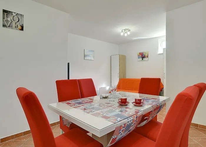 Elviana Apartment